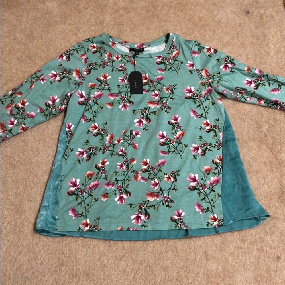 Cameo Appearance Top